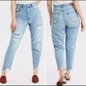 American Eagle distressed mom jean
